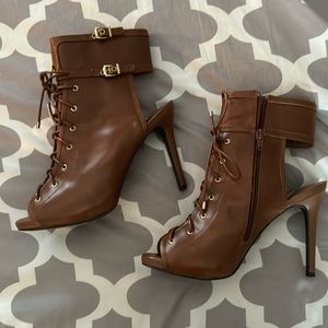 Gianni Bini 8.5 am boots